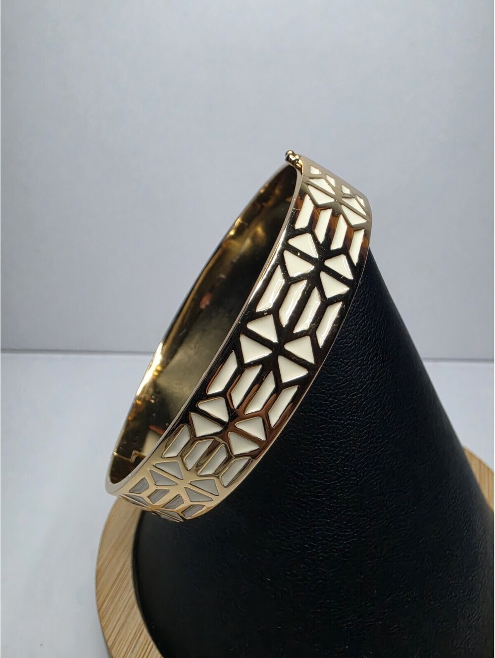 Stella & Dot Breezeblock Enamel Bangle White Gold Tone Bracelet